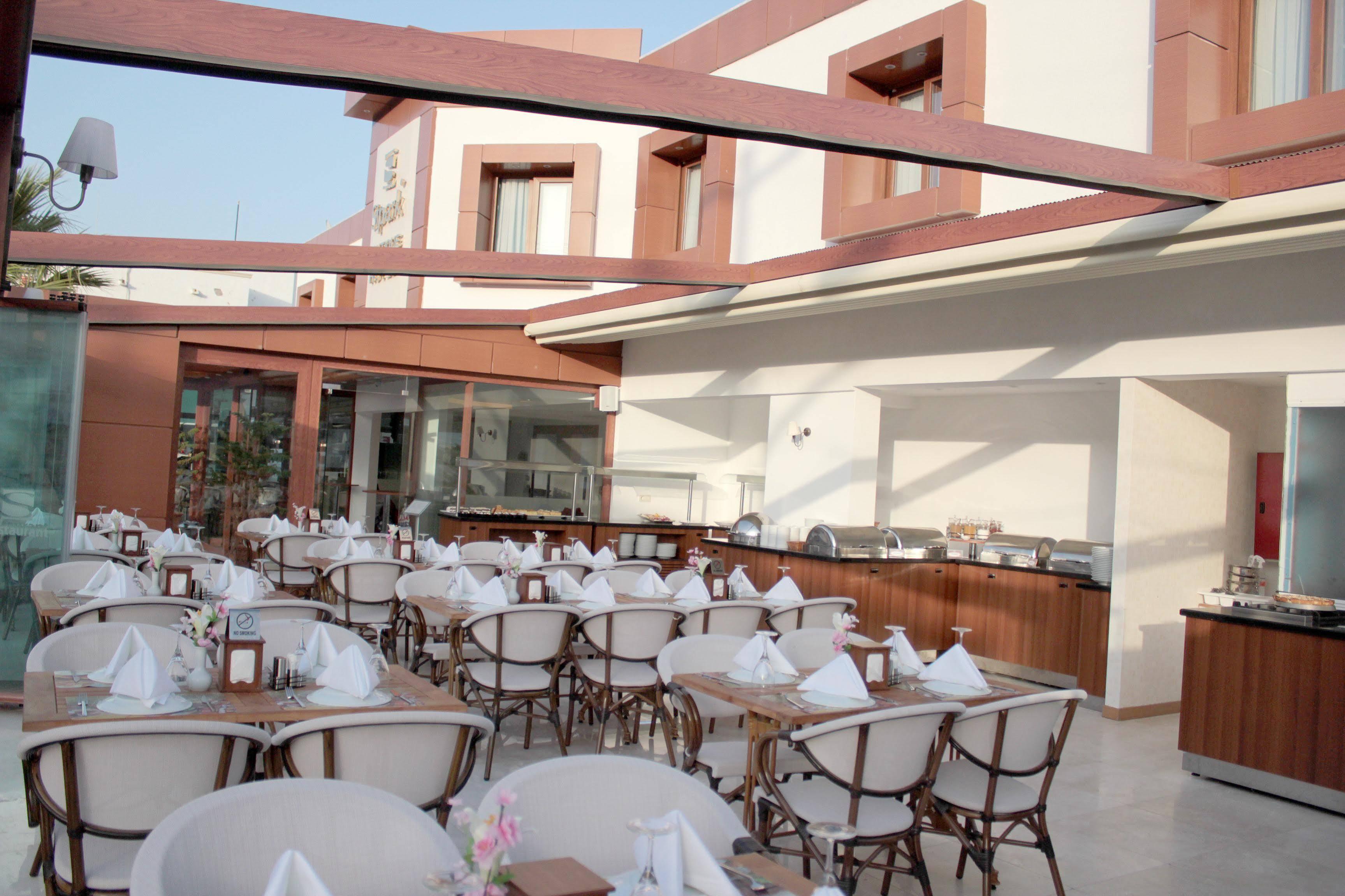 Majeste Hotel Bodrum Гюмбет Екстериор снимка